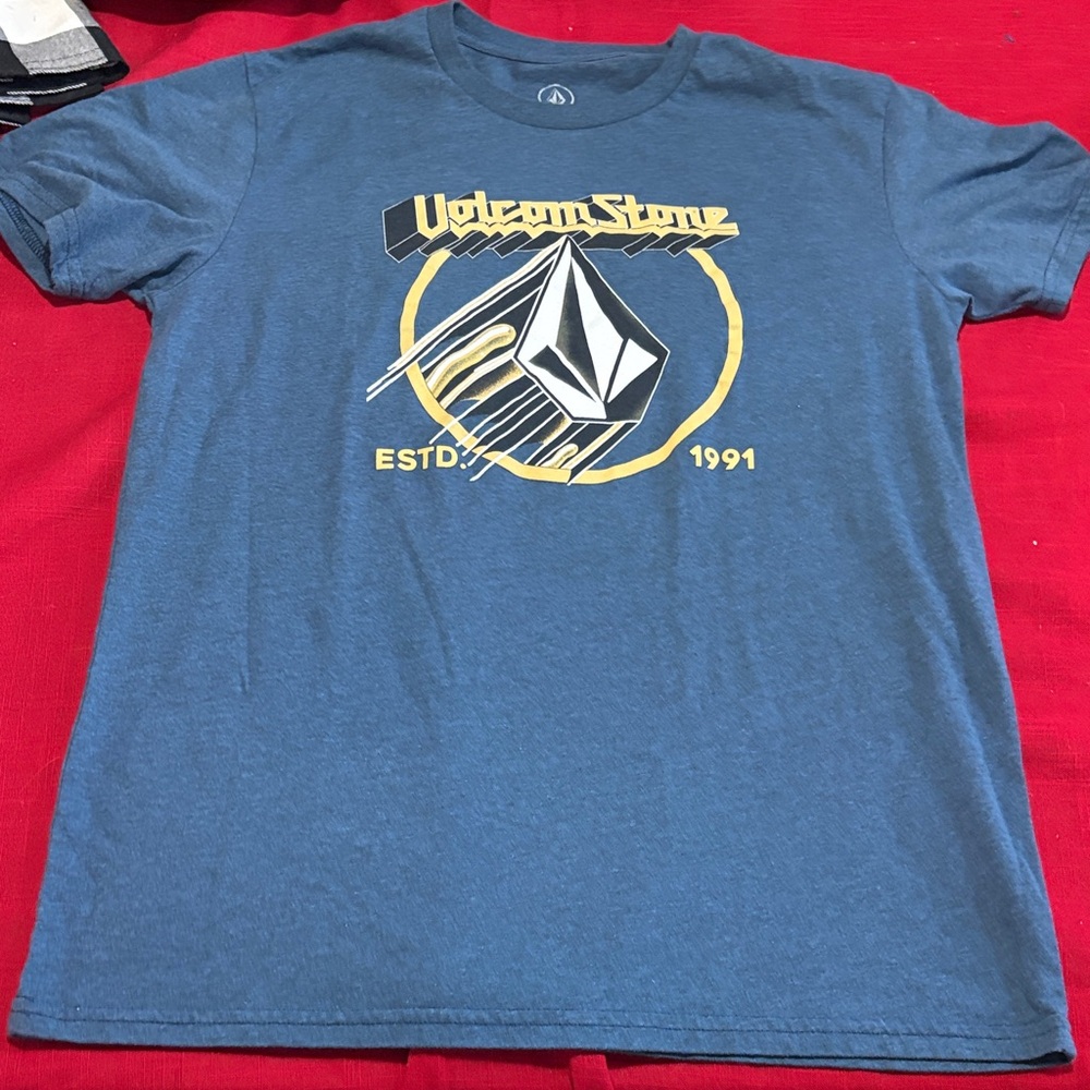 MENS VOLCOM T SHIRT